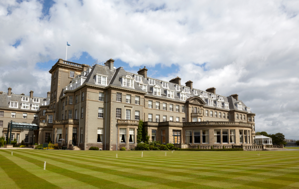 Immersive incentive programs UK